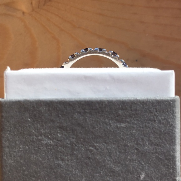 Iolite and sterling eternity ring - Picture 4 of 6